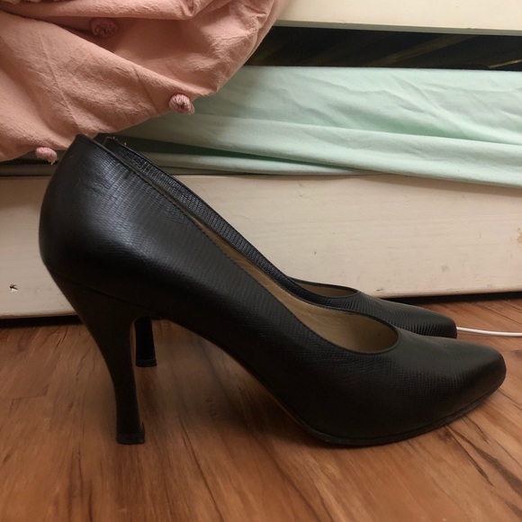 Salvatore Ferragamo Black High Heels - Picture 2 of 3